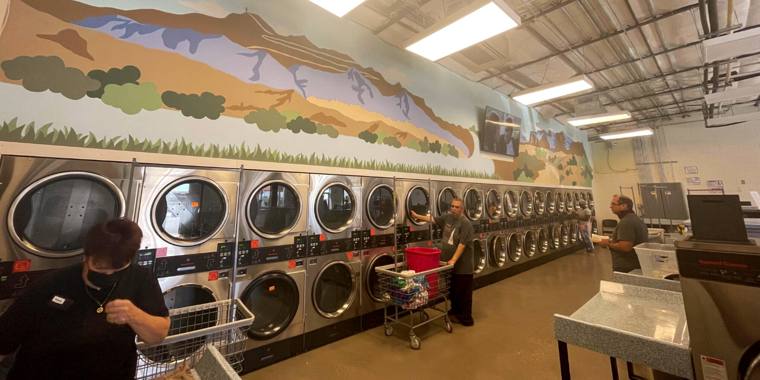 C & T Family Laundry — attended drop-off laundry counter at 4750 N Bernard St in Albany Park, Chicago