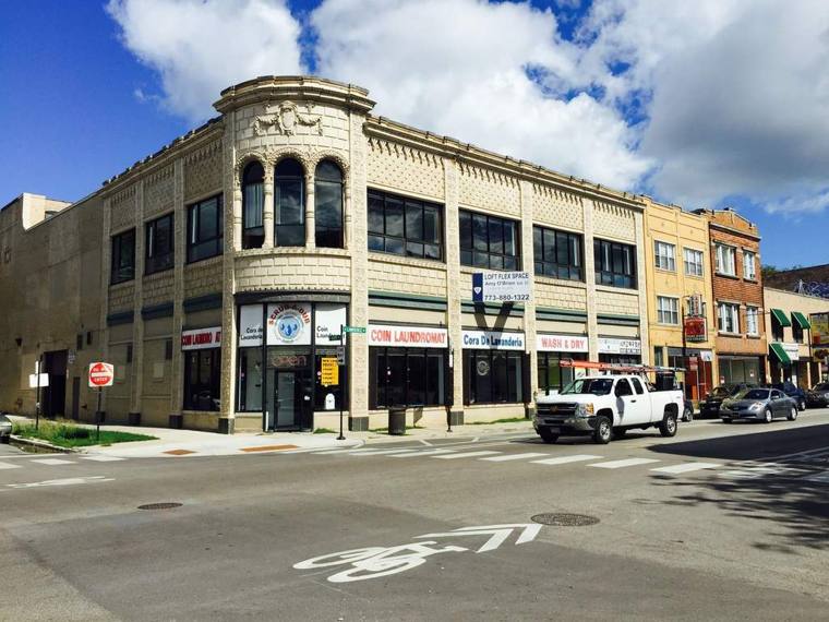 Clean and Fresh Stores — self-service washers and dryers at 3822 W Lawrence Ave in Albany Park, Chicago