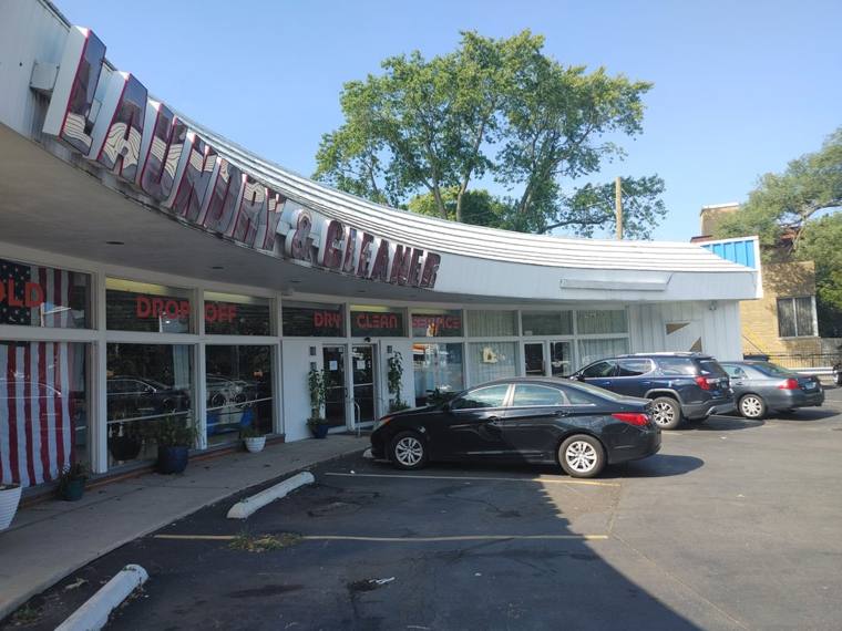 Immaculate Laundry of Albany Park — attended drop-off laundry counter at 4680 N Elston Ave in Albany Park, Chicago