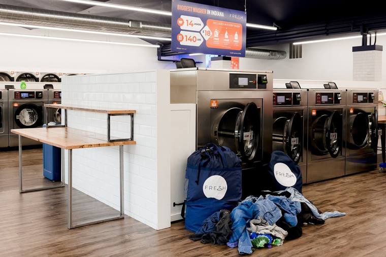 Gold Coast Partners — attended drop-off laundry counter at 5531 W North Ave in Austin, Chicago