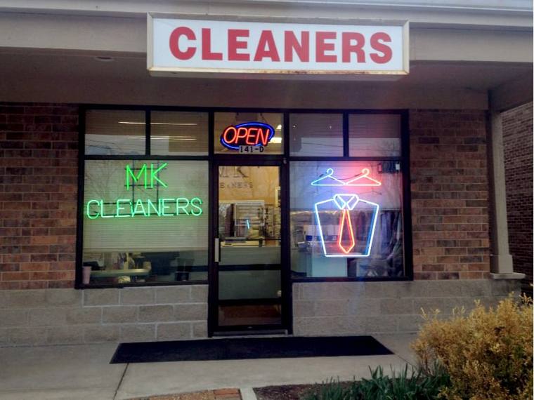 M-K Cleaners Inc — attended drop-off laundry counter at 4948 W Madison St in Austin, Chicago
