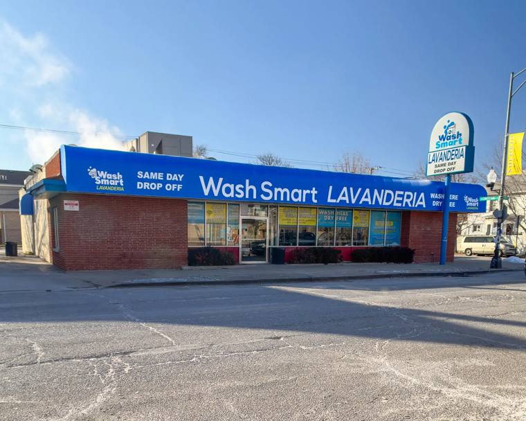 Smart Wash — self-service washers and dryers at 8300 S Pulaski Rd in Beverly, Chicago