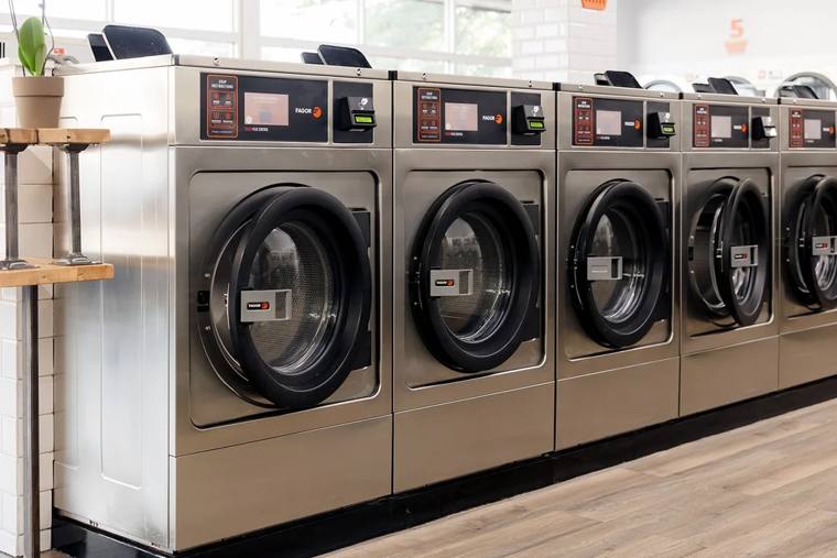 White Water 24 Hour Laundry — attended drop-off laundry counter at 8606 S Kedzie Ave in Beverly, Chicago