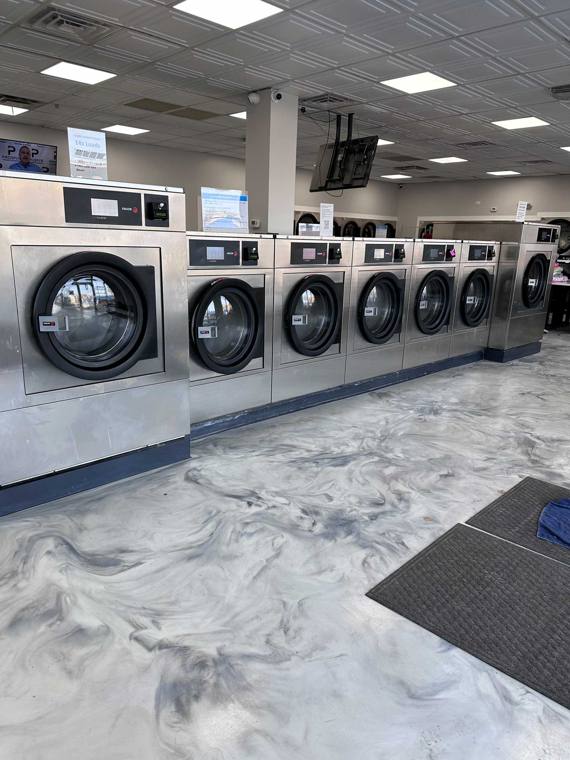 Spin Cycle Coin Laundry — self-service washers and dryers at 1658 N Milwaukee Ave in Bucktown, Chicago