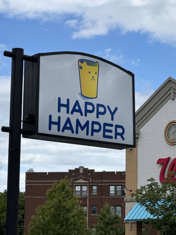 Happy Hamper — self-service washers and dryers at 5620 N Ridge Ave in Edgewater, Chicago