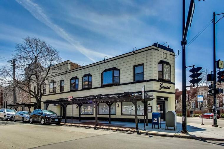 Hemingway Cleaners — attended drop-off laundry counter at 1909 N Lincoln Ave in Lincoln Park, Chicago