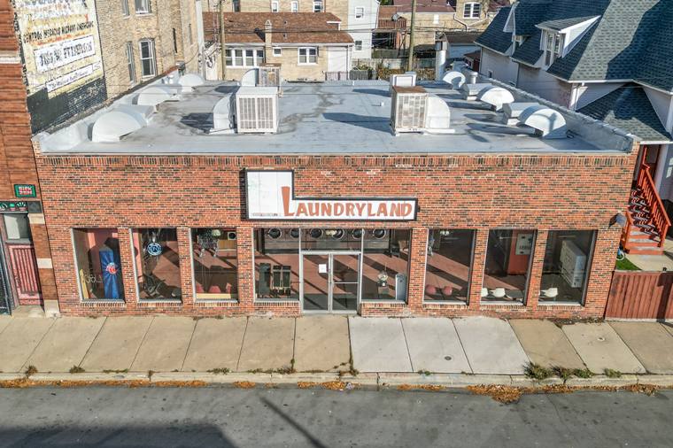 Logan Square Laundry — self-service washers and dryers at 3571 W Armitage Ave in Logan Square, Chicago