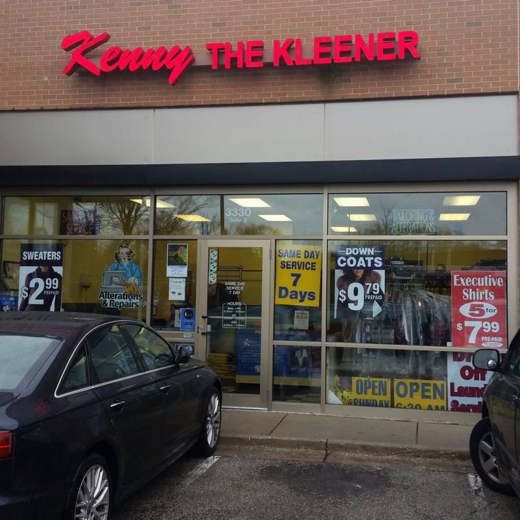 Kenny the Kleener — attended drop-off laundry counter at 7451 N Clark St in Rogers Park, Chicago