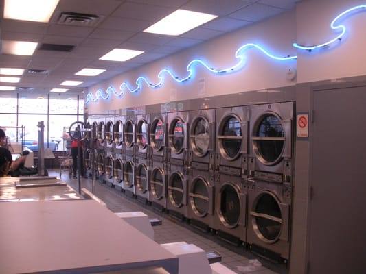 Mighty Clean Laundries Inc — self-service washers and dryers at 7365 N Clark St in Rogers Park, Chicago