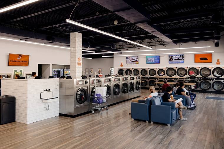 1130 Valet Shop — attended drop-off laundry counter at 1130 S Michigan Ave in South Loop, Chicago