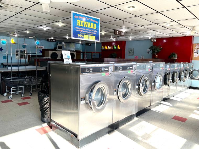 Burnham Park Cleaner — attended drop-off laundry counter at 828 S Wabash Ave in South Loop, Chicago