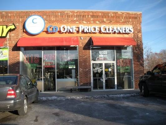 CD One Price Cleaners - Uptown — attended drop-off laundry counter at 4855 N Broadway in Uptown, Chicago