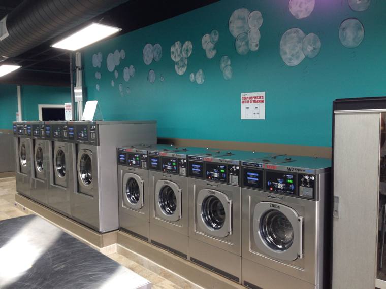 North View Dry Cleaners — attended drop-off laundry counter at 2644 W Touhy Ave in West Ridge, Chicago