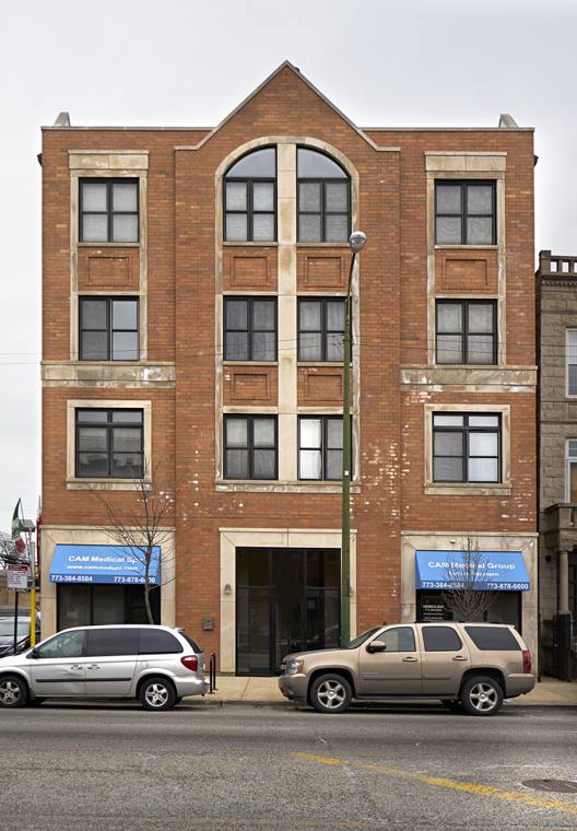 Cleaners Potomac — attended drop-off laundry counter at 1300 N Western Ave in Wicker Park, Chicago